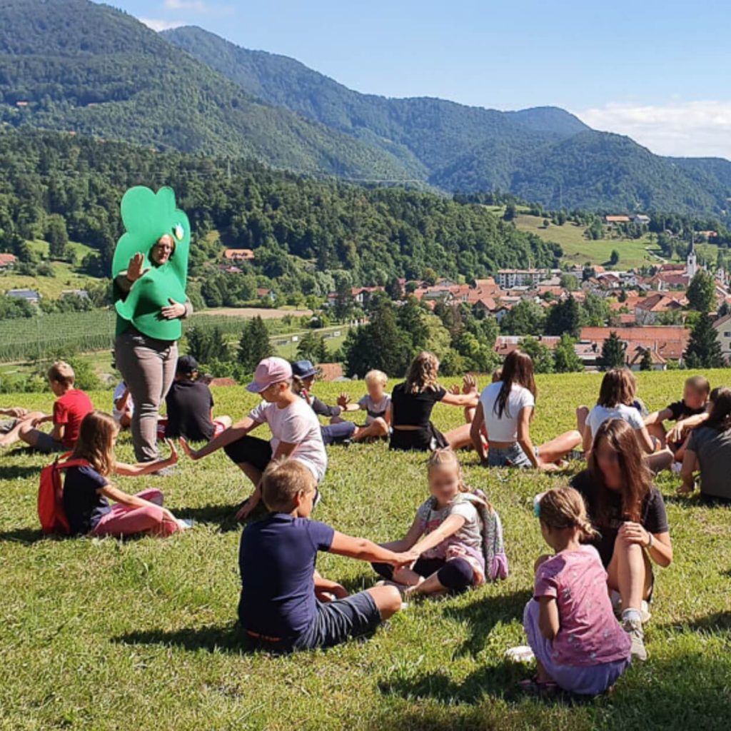 mozaik_znanja_delavnice_predavanja_za_otroke_animacija_kvadrat